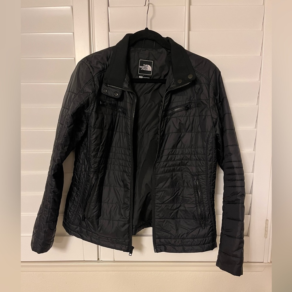 The North Face~like new~large women’s motto jacket